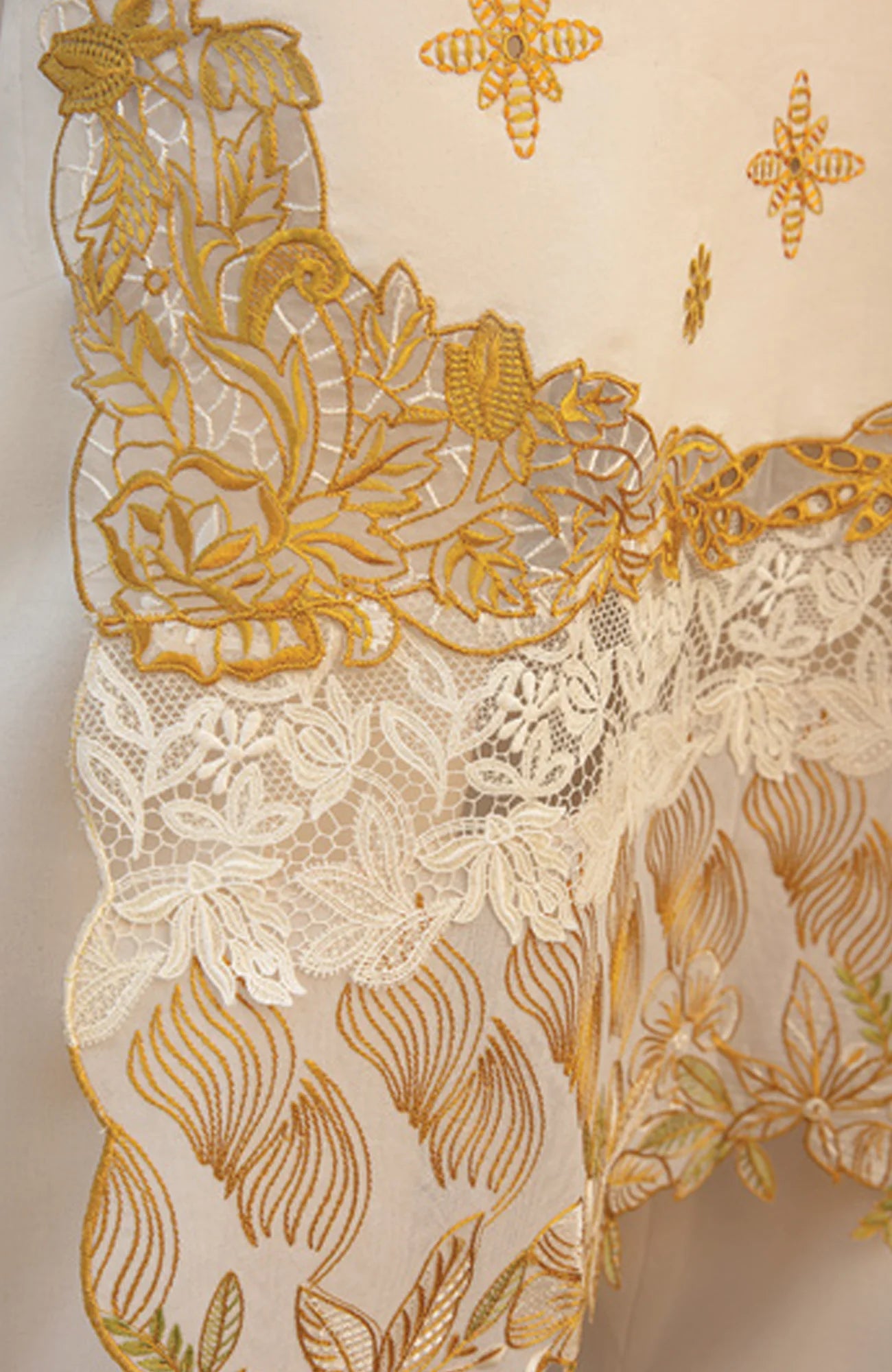 CARNATION BY RANGRASIYA LAWN COLLECTION'24 3 PIECE UNSTITCHED RRCRN24L D2-SUMMER COLLECTION