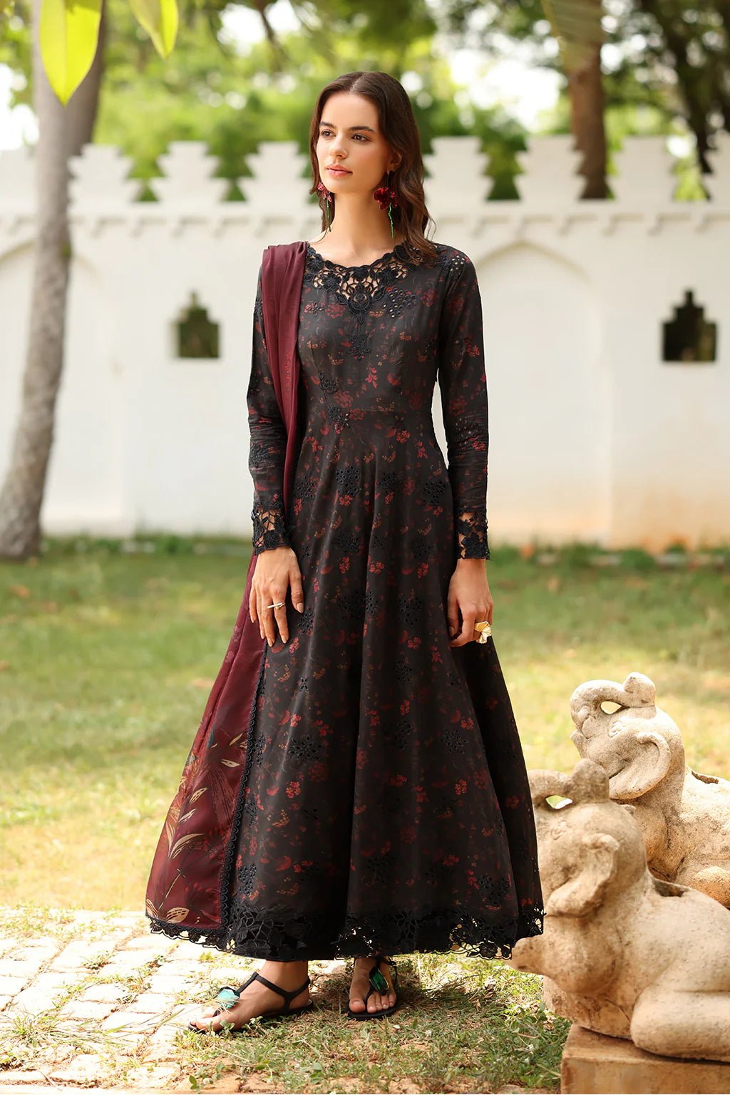 SS-09 Embroidered Lawn