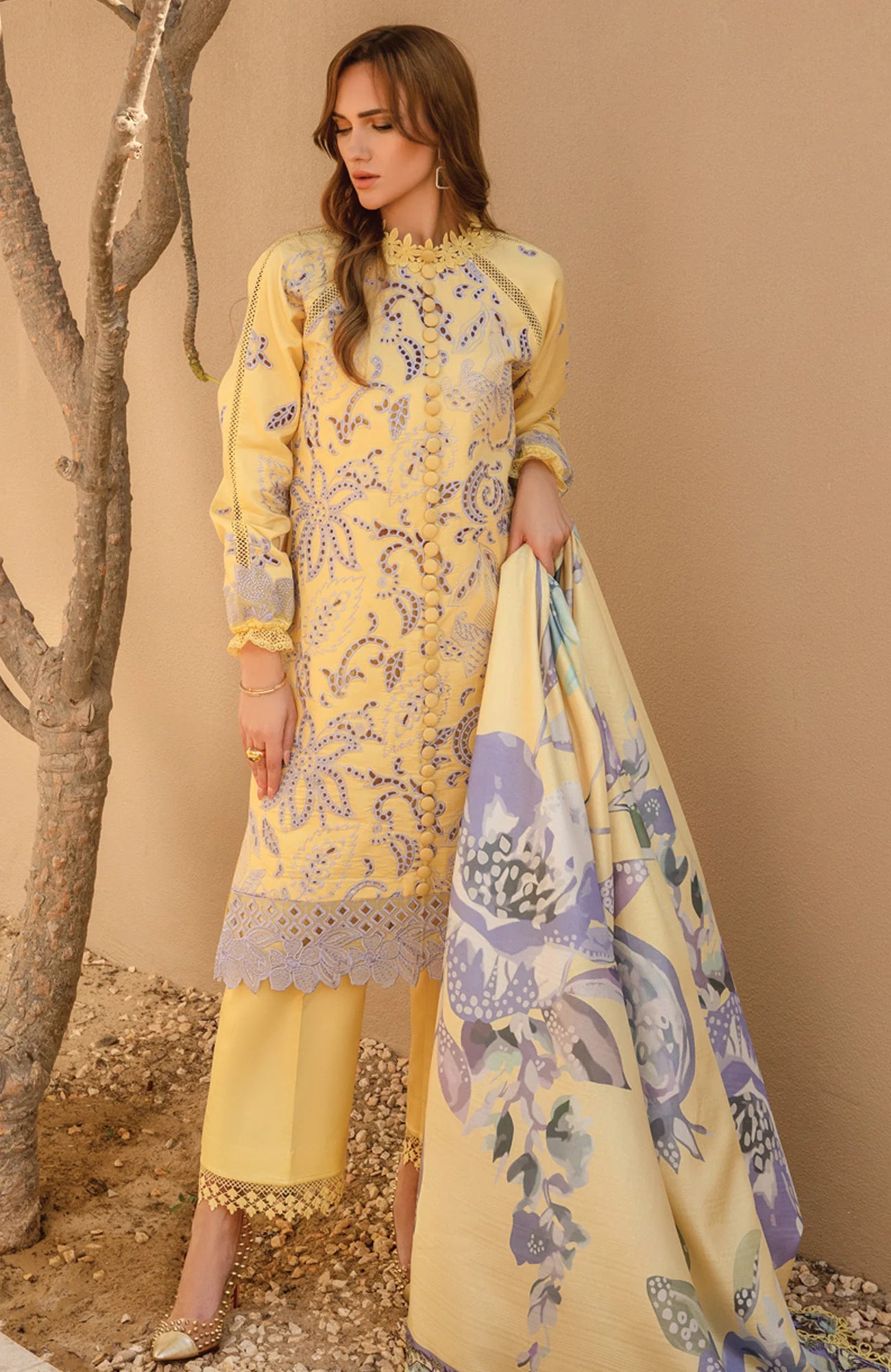 CARNATION BY RANGRASIYA LAWN COLLECTION'24 3 PIECE UNSTITCHED RRCRN24L D6-SUMMER COLLECTION