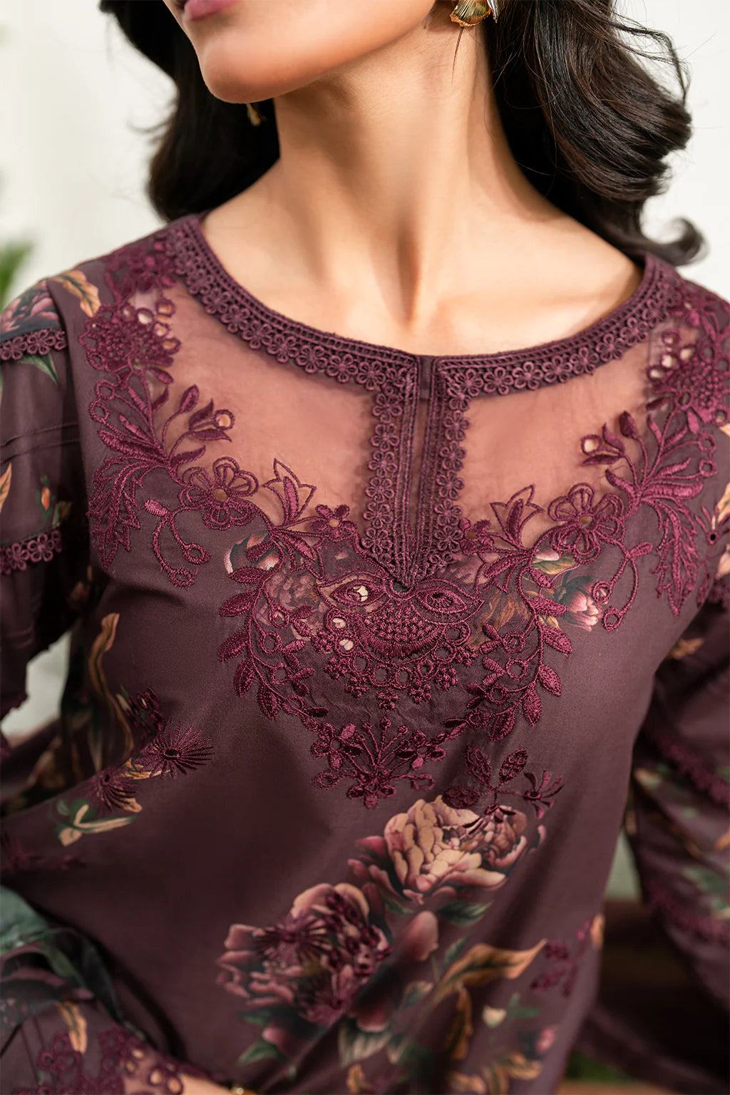 IFE-10 Embroidered Lawn