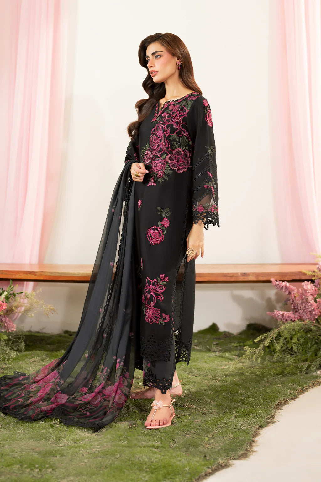 IFE-06 Embroidered Lawn