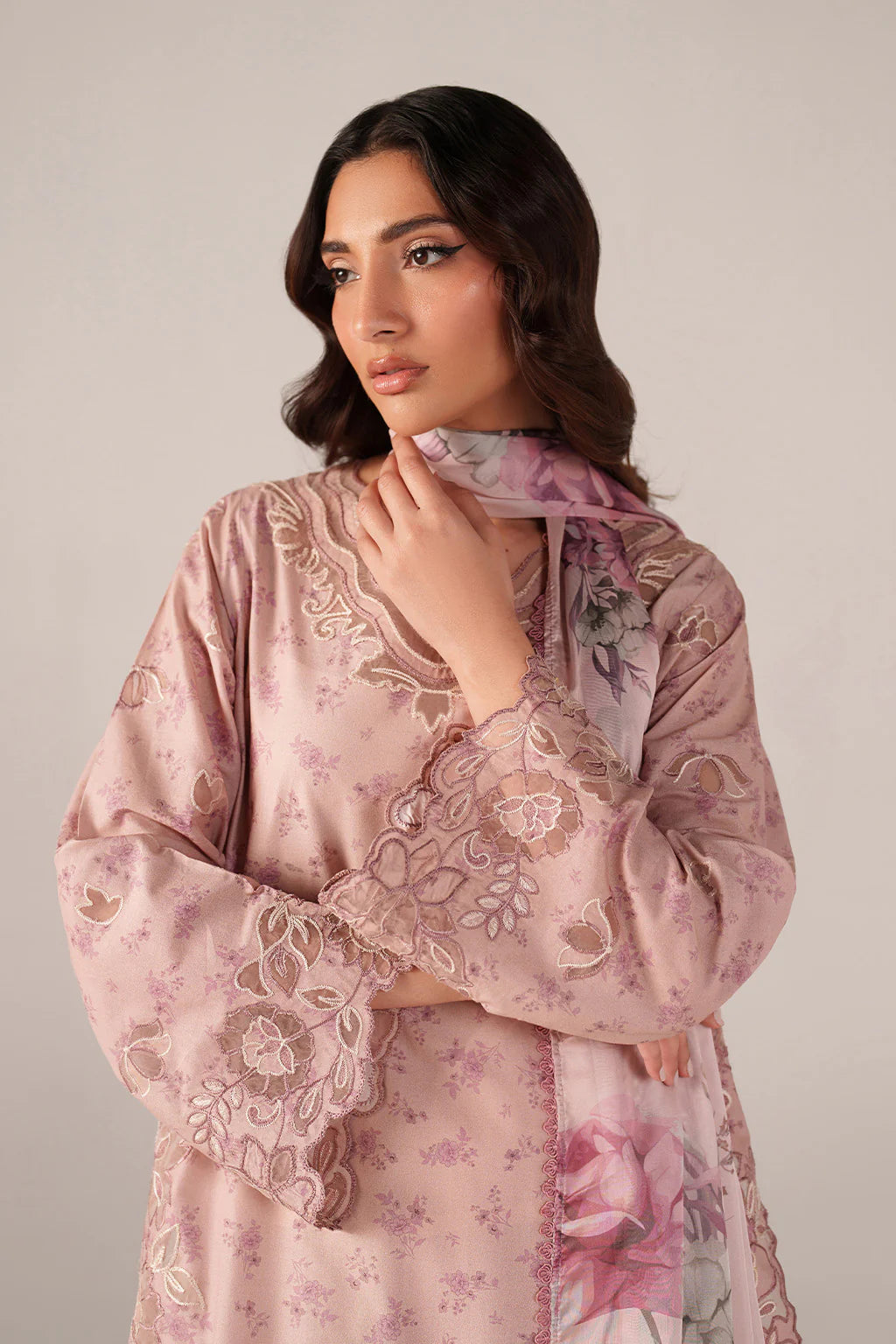 SS-05 Embroidered Lawn