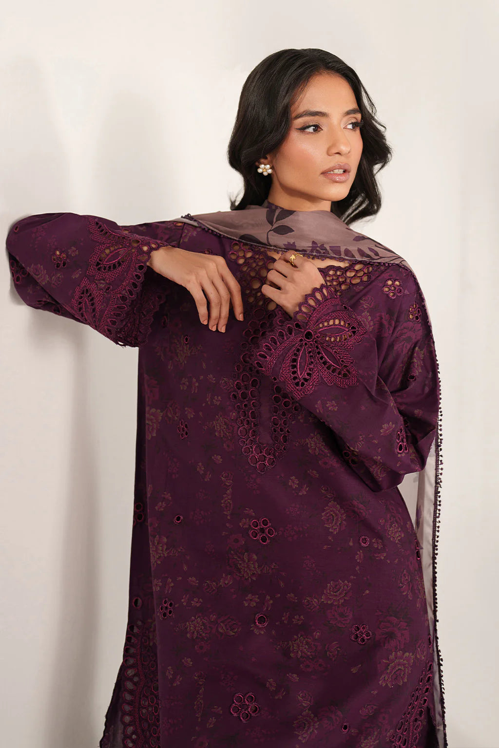 SS-08 Embroidered Lawn