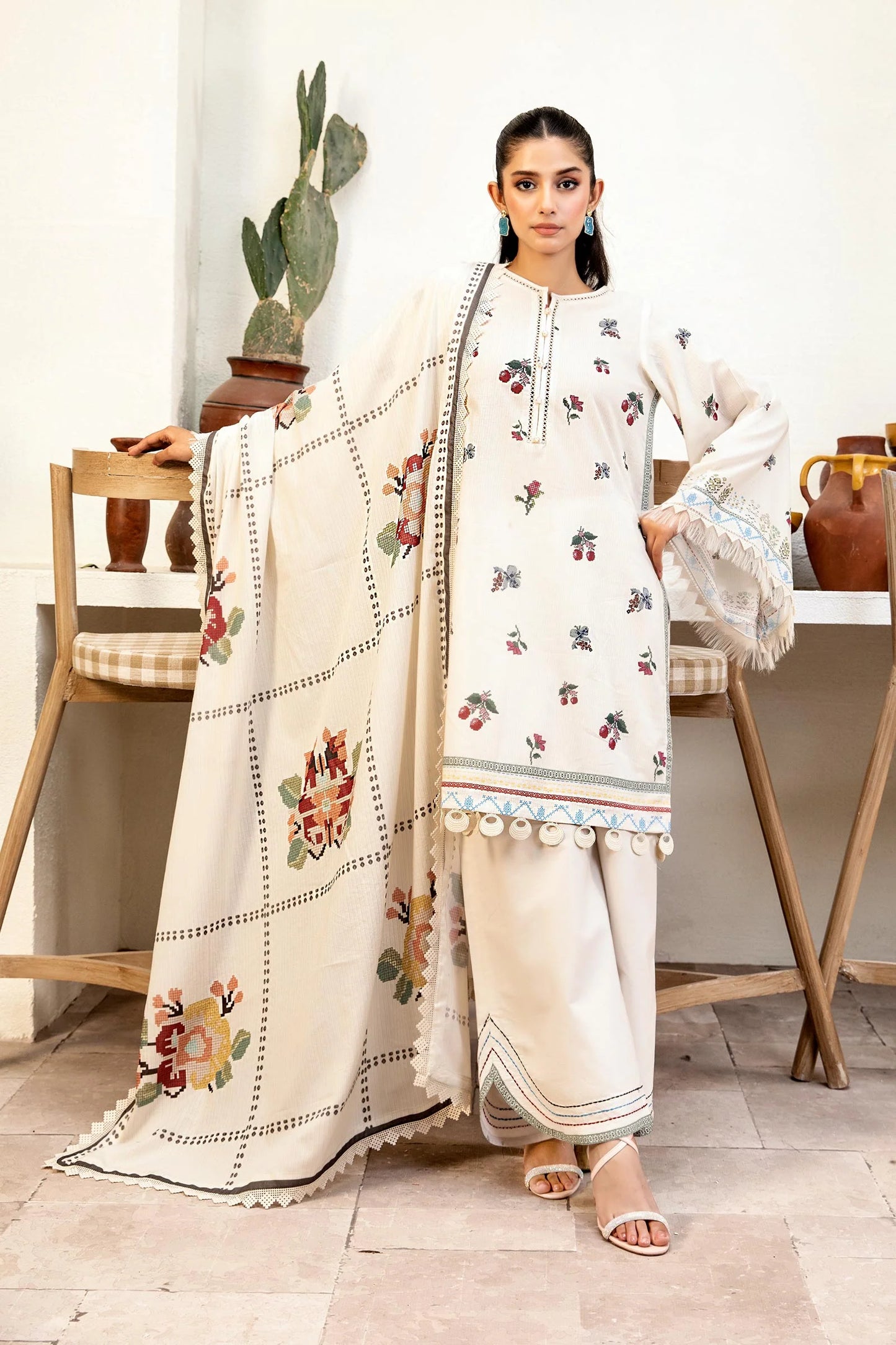 3 Pc Unstitched Printed Lawn Suit