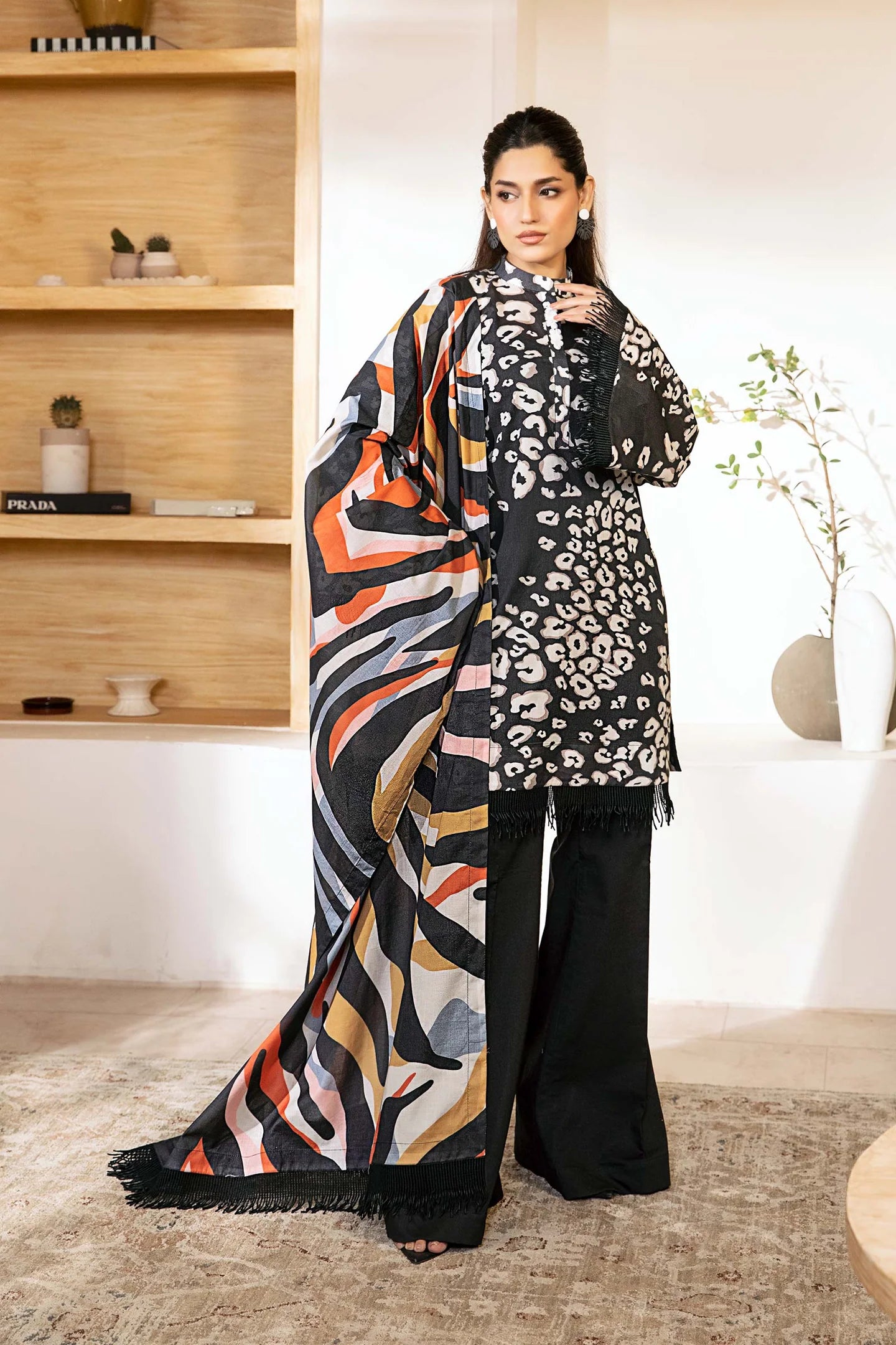 3 Pc Unstitched Printed Lawn Suit