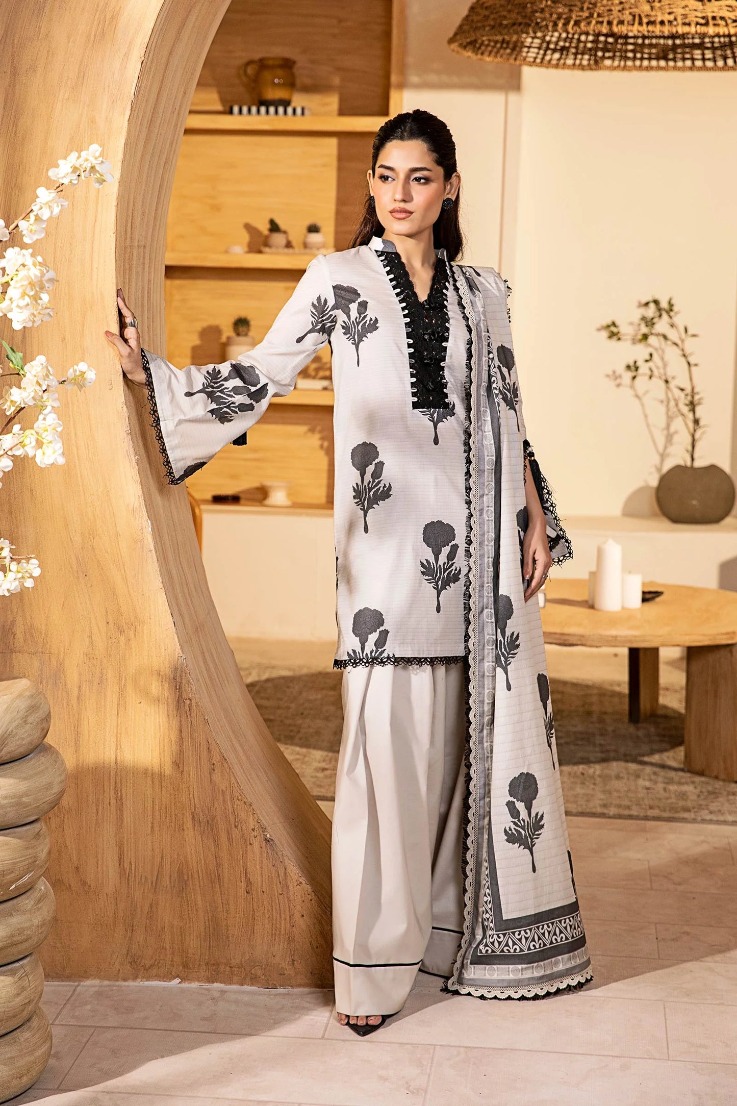 3 Pc Unstitched Printed Lawn Suit
