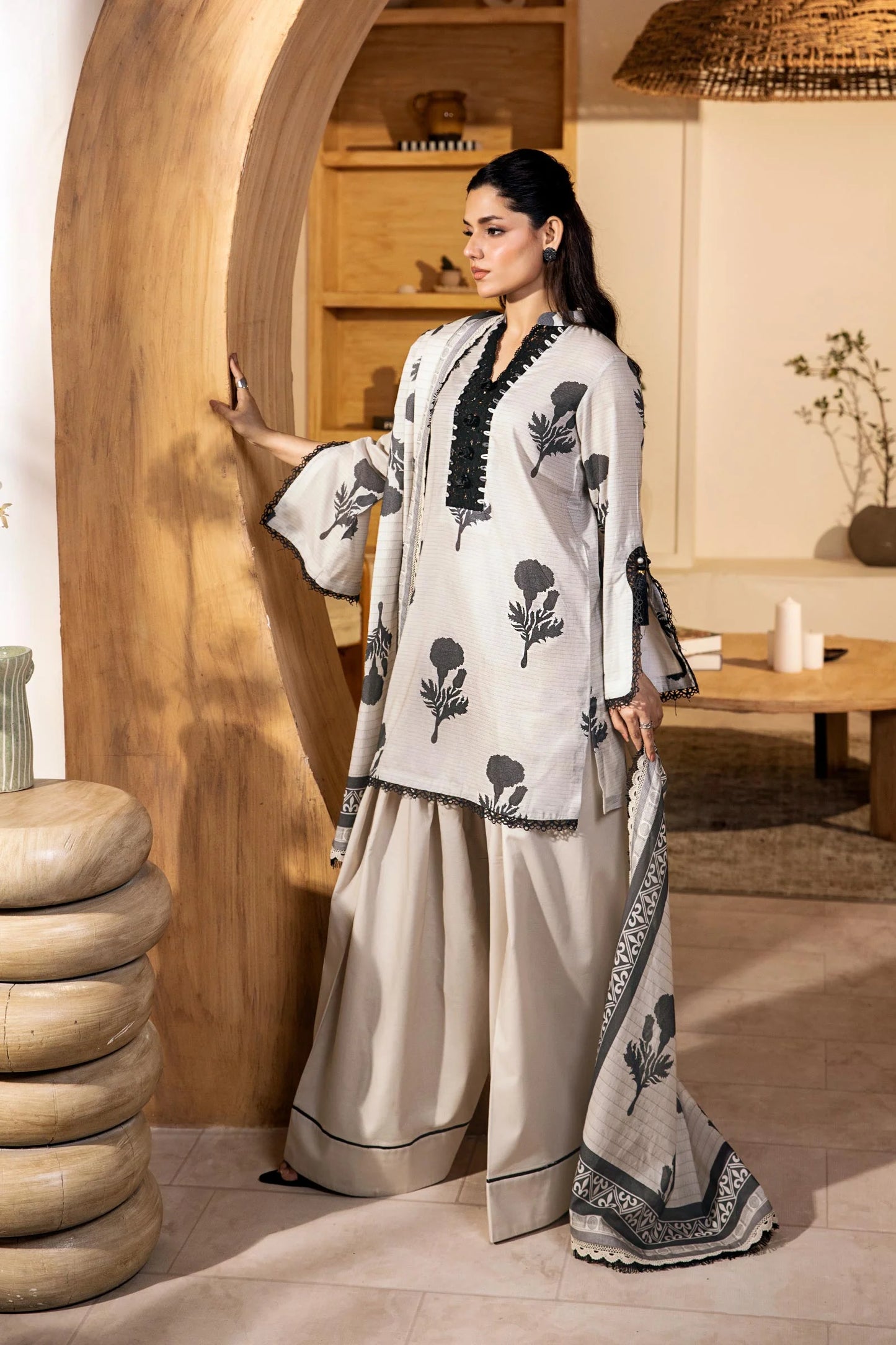 3 Pc Unstitched Printed Lawn Suit